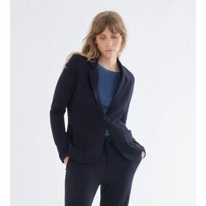 Majestic Filatures Navy Blue Deluxe Tee & French Touch Soft Blazer Taille 5